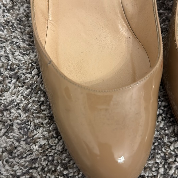 Christian Louboutin Simple Pump 70 Round Toe Patent Leather Sz 40 in Nude - Picture 2 of 6